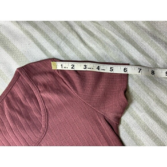 Selfie Scoop Short Sleeve Hook & Eye Rib-Knit Crop Top Juniors Medium Pink Mauve - Picture 11 of 11